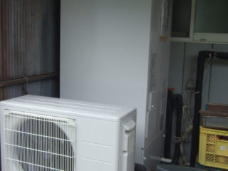 茅野市Ｆ様宅：エコキュート取付工事